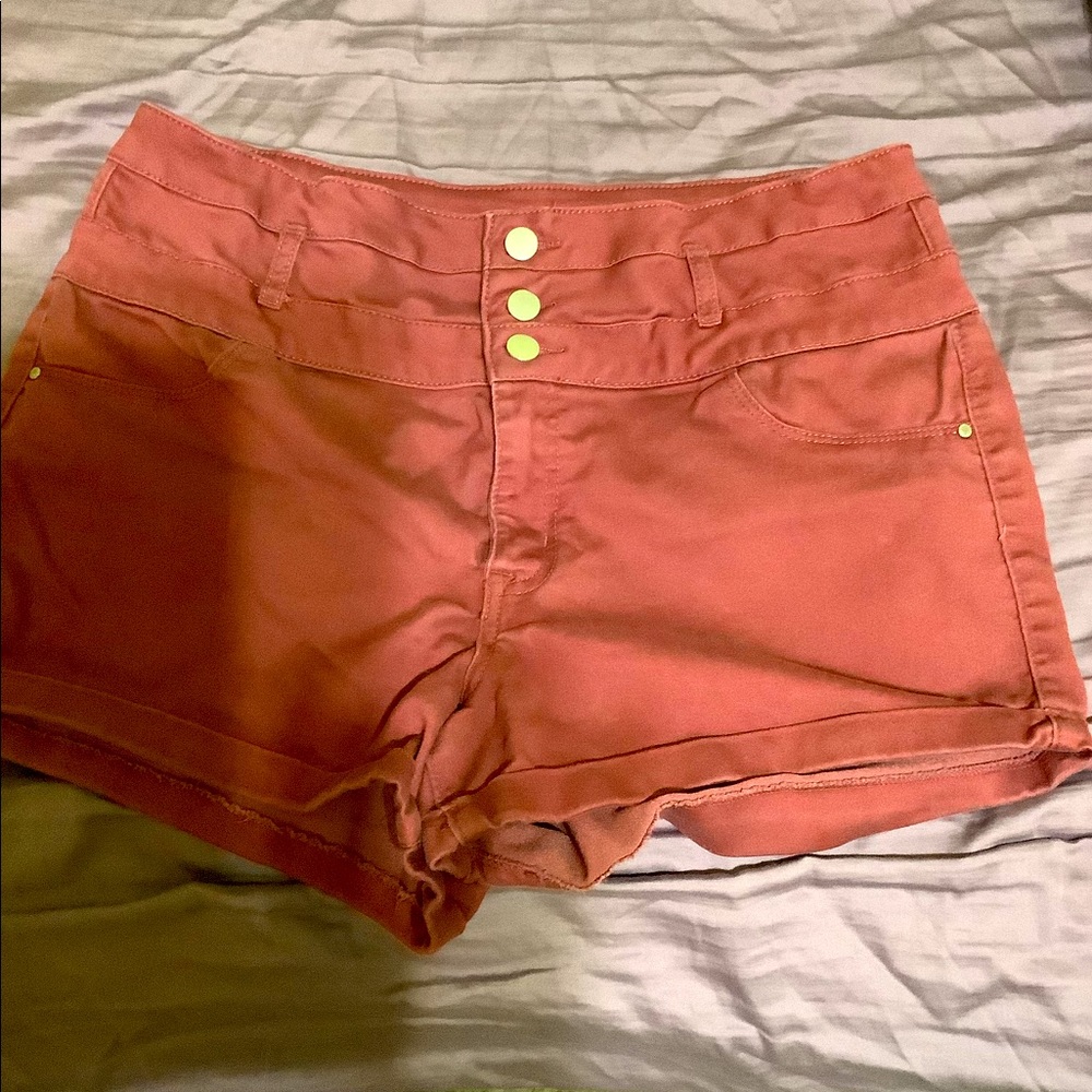 Refuge shorts